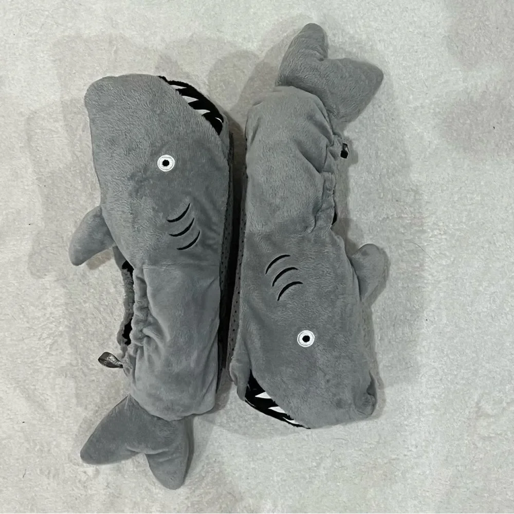 Old Navy Shark Slippers XL 3-4